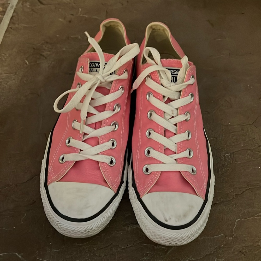 Converse Allstar pink. Men 7. Women 9.